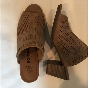 7m light brown 2 inch block heel